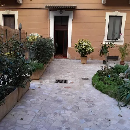 Martina, Silenzioso A 100 Metri Dalla Metropolitana