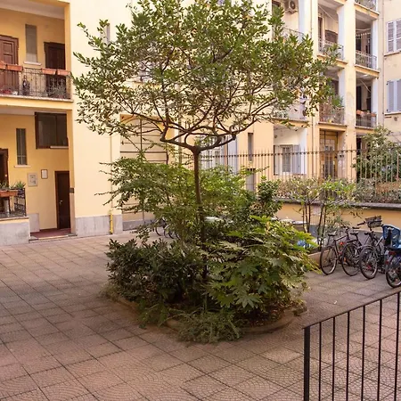 Cozy Retreat In Plinio Street דירה מילאנו