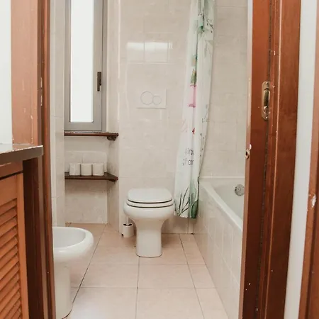 Cozy Retreat In Plinio Street מילאנו