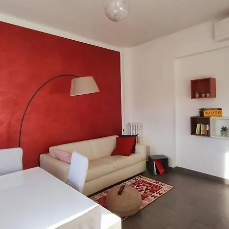Apartment Bilocale Luminoso E Accogliente Zona Marche Milan