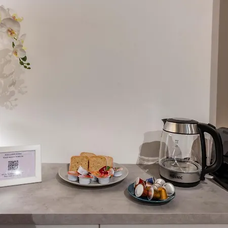 Monte Nero, 62 - Comodo E In Posizione *