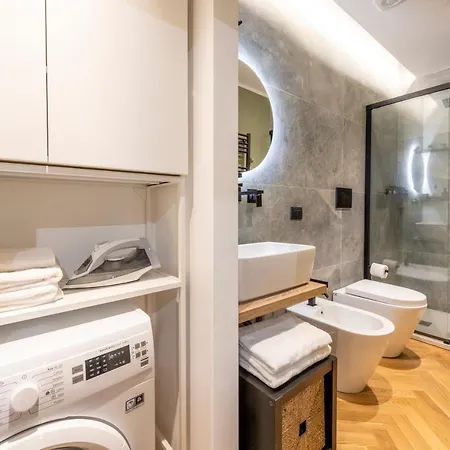 Monte Nero, 62 - Comodo E In Posizione * 밀라노