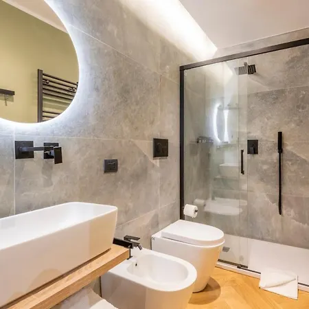 Monte Nero, 62 - Comodo E In Posizione 아파트 밀라노