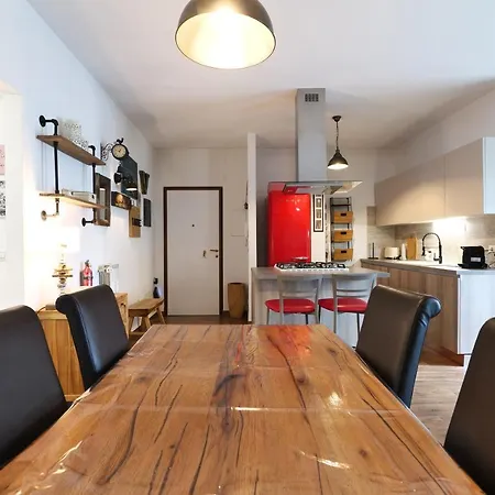 Apartment Mila Battista Milan