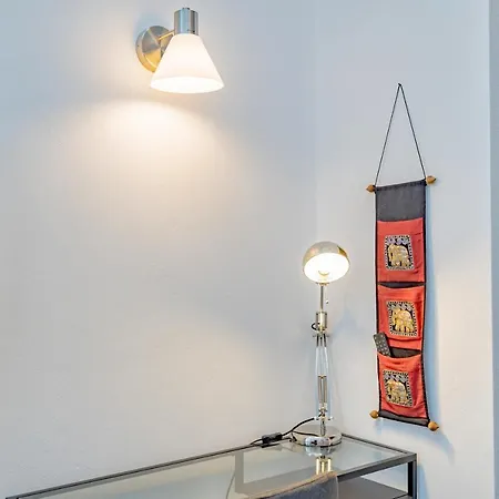 Con Due - Free Parking