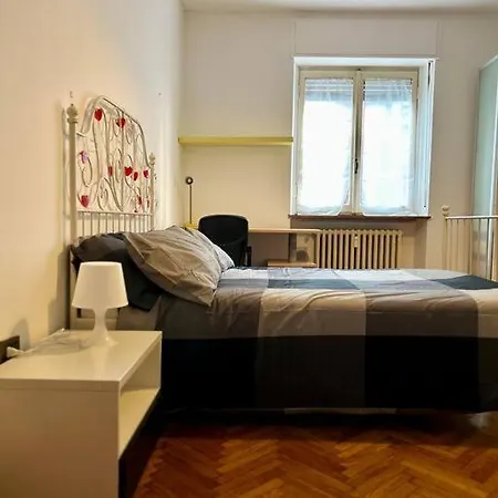 Porta Genova Modern House شقة *