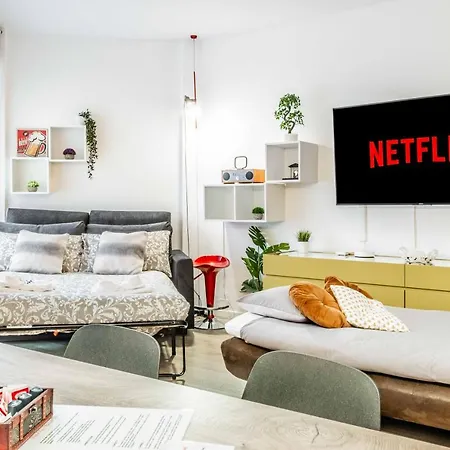 Cozy San Siro-duomo Netflix & Design *
