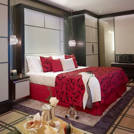 Baglioni Carlton - The Leading Of The World Hotel Mediolan