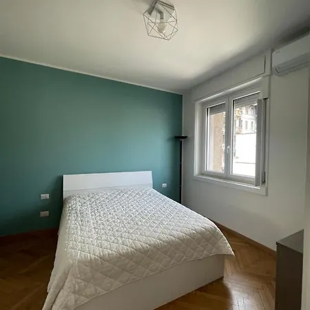 Mymi, Bilocale In Centro Apartmán