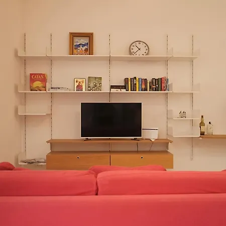 Appartement Modern Split-level Loft With Garden Near Fondazione Prada By Rentopolis