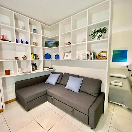 Triumph Tower Politecnico *