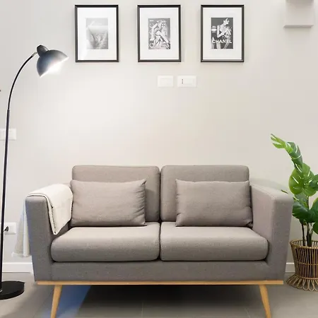 Nuovissimo Repubblica/ Mediolan