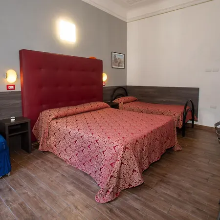 Piola Hotel 2*