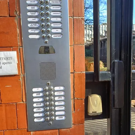 Bed & Breakfast Up To Seven Milan