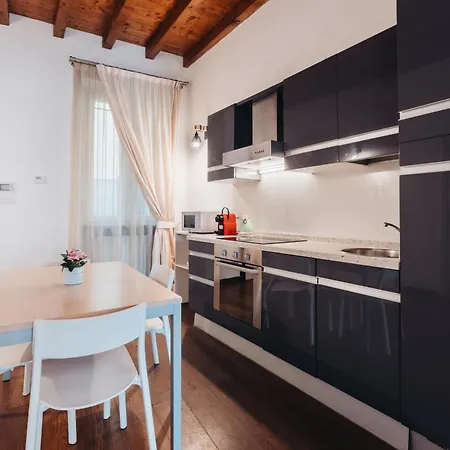 Charming Brera - Madonnina Апартаменты Милан