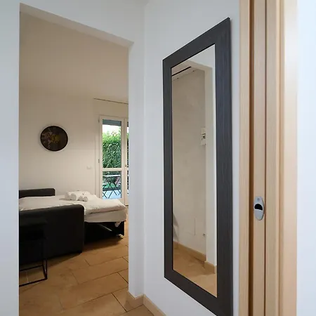 Xenia - Spacious And Bright New Flat With Garden Apartmán *