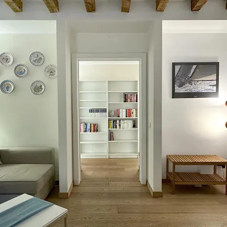 Joivy Cosy Ticinese Retreat 1-bed Flat Near The Duomo Apartment Milan