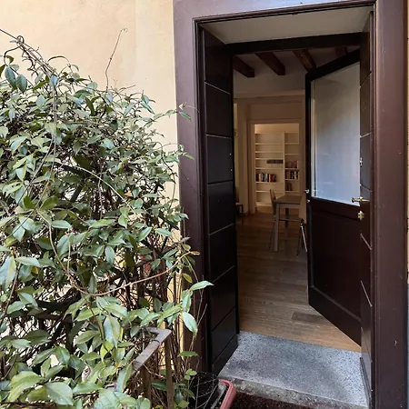 Joivy Cosy Ticinese Retreat 1-bed Flat Near The Duomo Milan