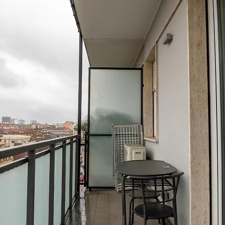 Panoramic Views, Location