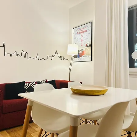 Apartment Xenia - Cozy Two-room In Station Milan
