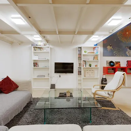 Sant'agostino - Charming Retreat 210m From M2 מילאנו