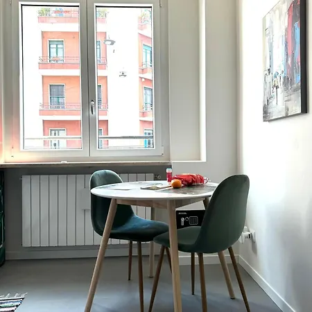 Rainbow Flat- Monolocale Luminoso Apartment *