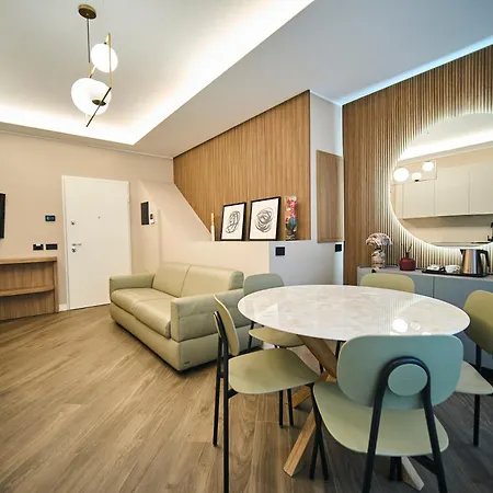 Monet Golden House Next To Duomo