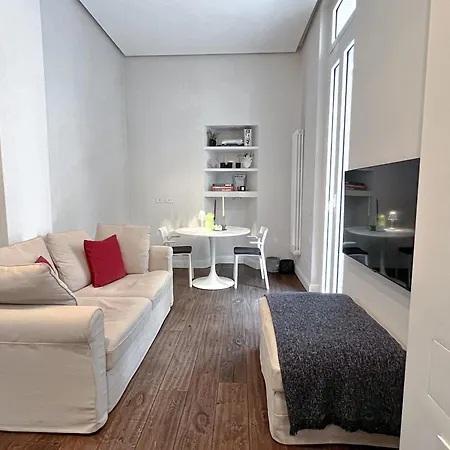 The Boutique Houses - Pt. Romana With Private Garden Appartement