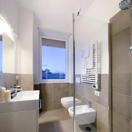 Nystrom Self Checkin Metro M1 아파트 *