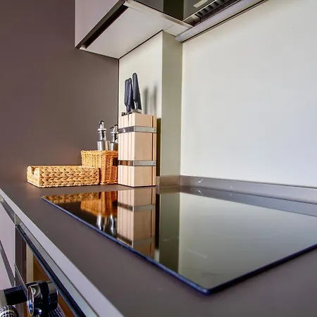 Urban Luxury - Bright And Central *