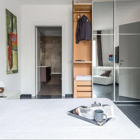 Apartment Arco Della Pace -4 Bed Mailand