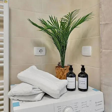 Private Parking-terrace10 Min To Linate Airport * Milano