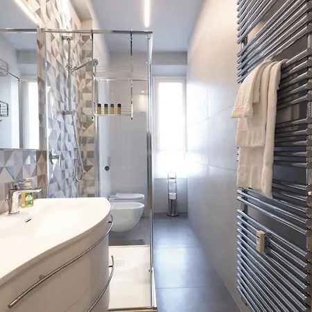 Luminoso Con Terrazzo Forlanini Linate * Milano