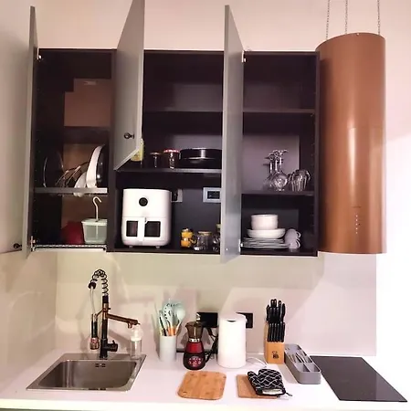 Casa Mamo: Design & Vintage Above Subway Milán