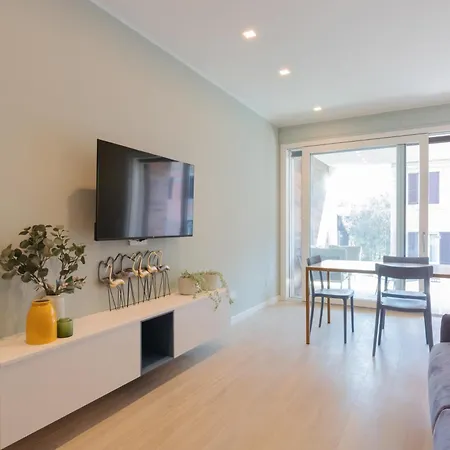 아파트 Exclusive Terrace Garden View - 15 Min From Duomo