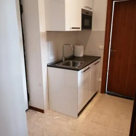 Trilocale Zona Loreto Mm1 - Viale Monza 10 *