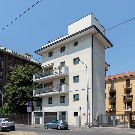 Elegante A 500 Mt Da M4 Con Wifi E Ac Mailand