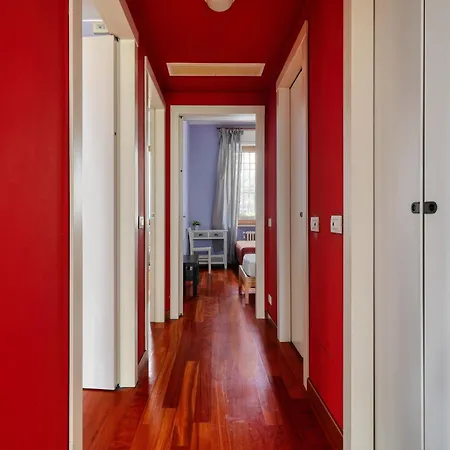 Ample With Private Parking Appartement Milan
