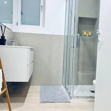 The Boutique - Hebrew Quarter 4*