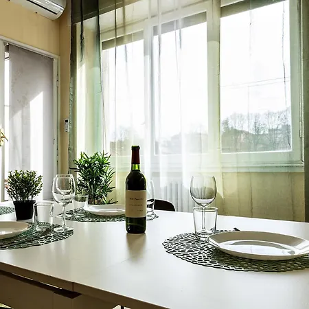 Apartment Dehomes - Sempione Exclusive Milan