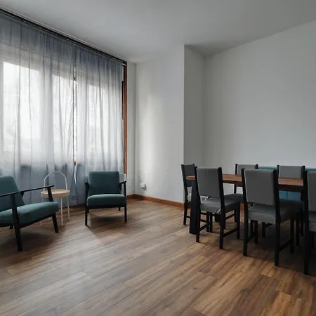 Joivy Chic 3-bed Flat Near Colonne Di San Lorenzo Lägenhet Milano