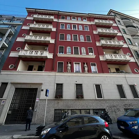 Guzzo B - Elegant Flat With Balcony At Bolivar M4 Metro شقة