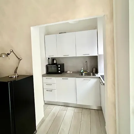 Lovely 2 With Small Garden Milan