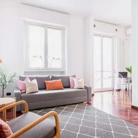 Stylish And Cozy Close To Naviglio * Milan