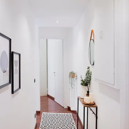 Stylish&cozy Close To Naviglio Appartamento