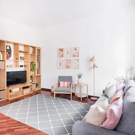 Stylish And Cozy Close To Naviglio * Milan