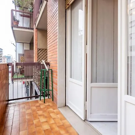 Italianflat - Tolstoi M4 - Large 1 Bedroom Balcony Appartamento *