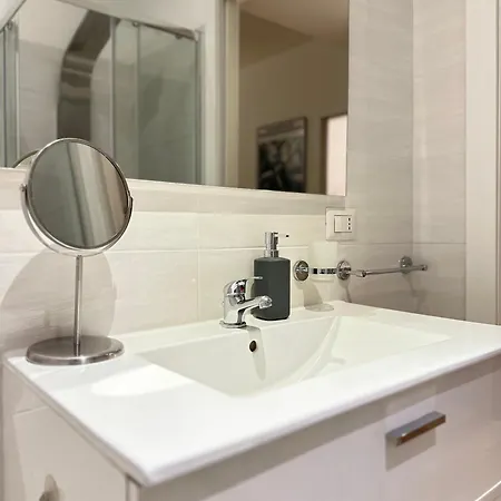 Xenia - Cozy Two-room In Station Apartmán *