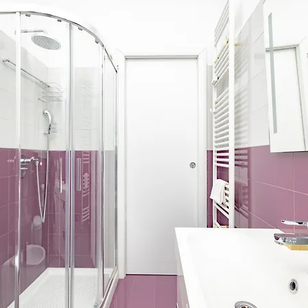 Xenia - Quiet And Cozy Two-room 아파트