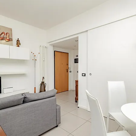 Xenia - Quiet And Cozy Two-room 아파트 밀라노